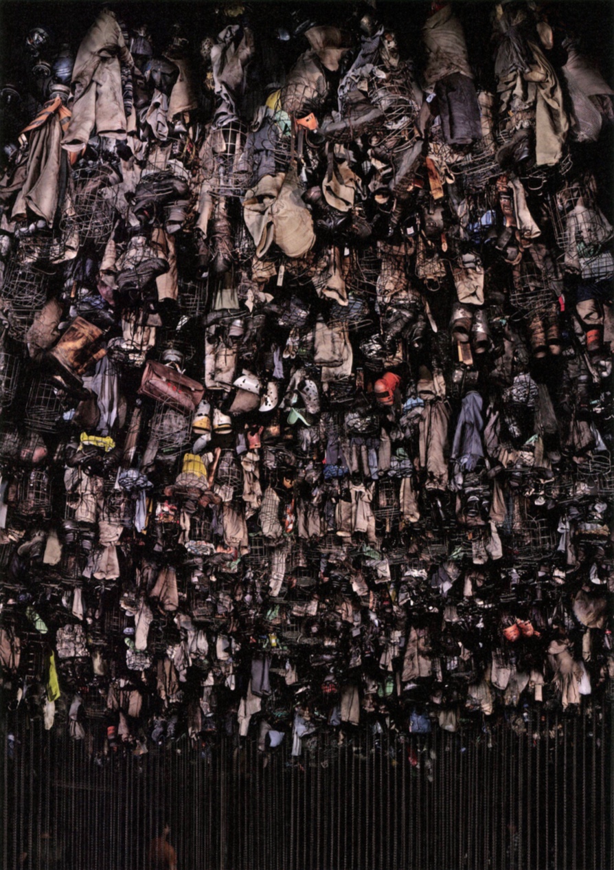 <p>Andreas Gursky: <em>Hamm, Bergwerk Ost</em>, 2008 (C-Print, 307 × 223,6 × 6,2 cm)</p>