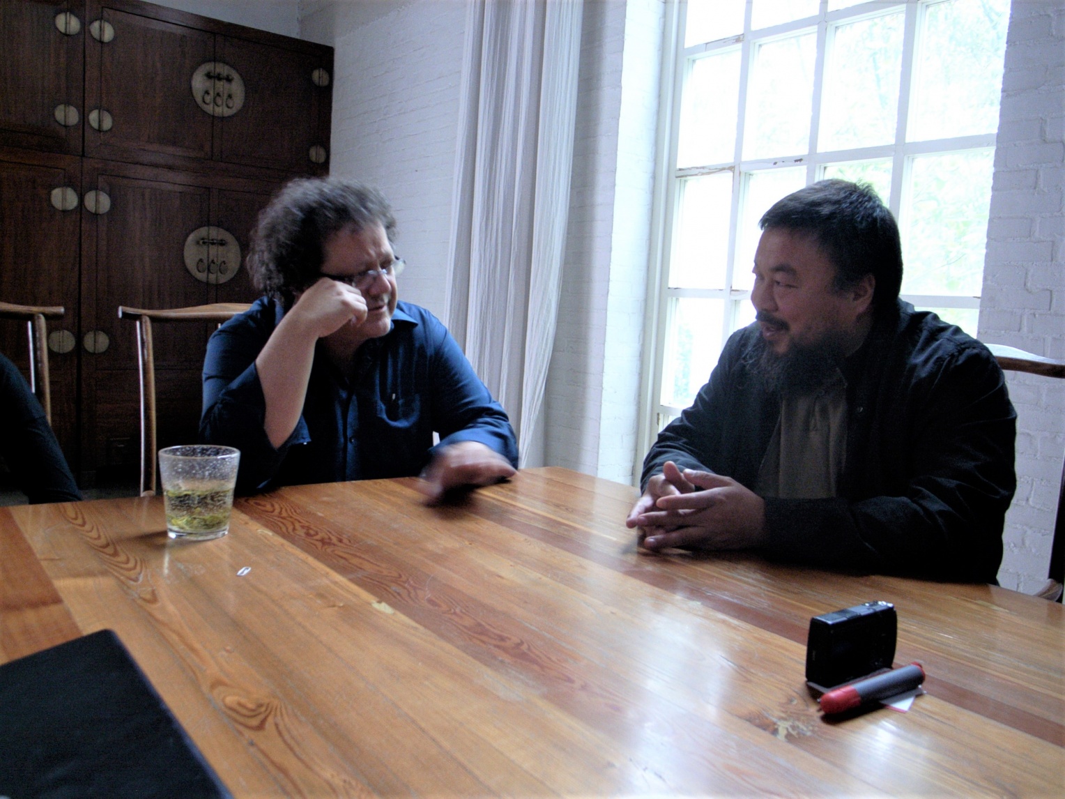 <p>mit/with Ai Weiwei, Bejing 2010</p>